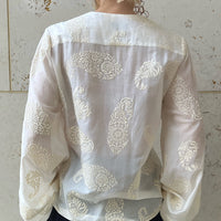 BLOUSE CLAIRE "ECRU EMBROIDERY"    SALE ITEMS CAN NOT BE RETURNED OR EXCHANGED