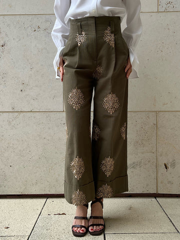 PANTS ALDA CROPPED "EMBROIDERED OLIVE"